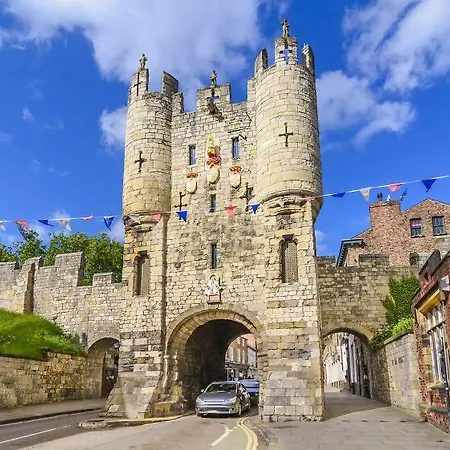 Hotel Luxury Hot Tub 5 Star Country Park Huge Veranda Colour Change Hot Tub Private Fishing Free Parking 3*