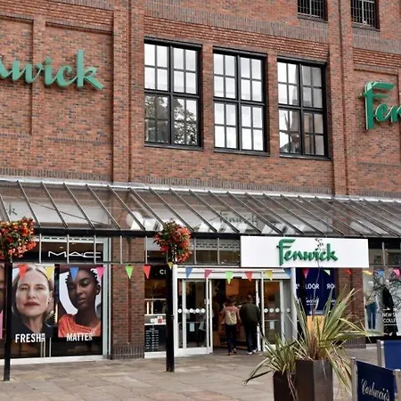 Hotel Luxury Hot Tub 5 Star Country Park Huge Veranda Colour Change Hot Tub Private Fishing Free Parking Malton